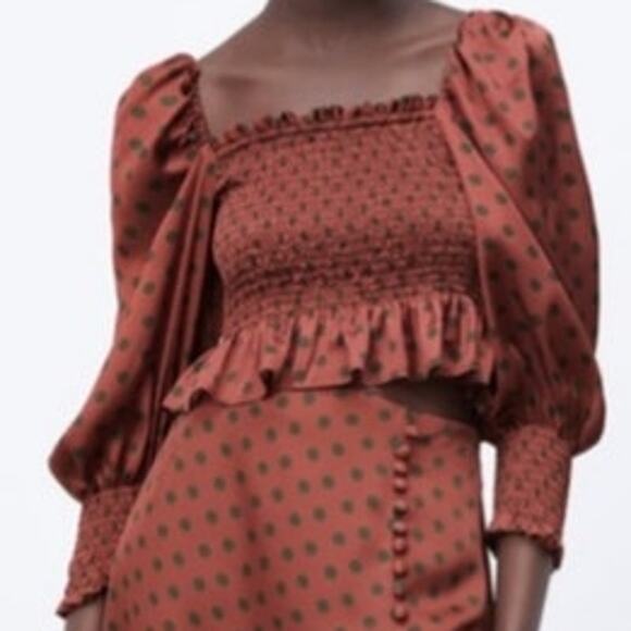 Zara Polka Dot Puff Sleeve Crop Top - Stylish & Fun! - Picture 1 of 6
